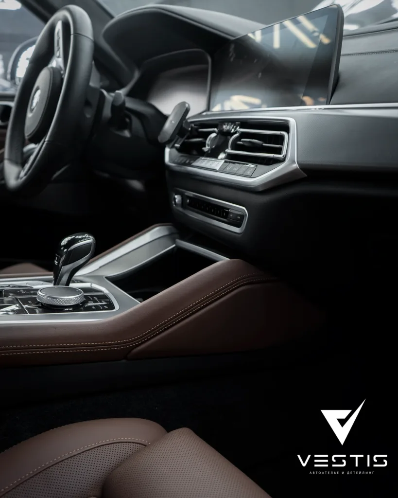 Перешив салона и ламинация карбоном интерьера BMW X6