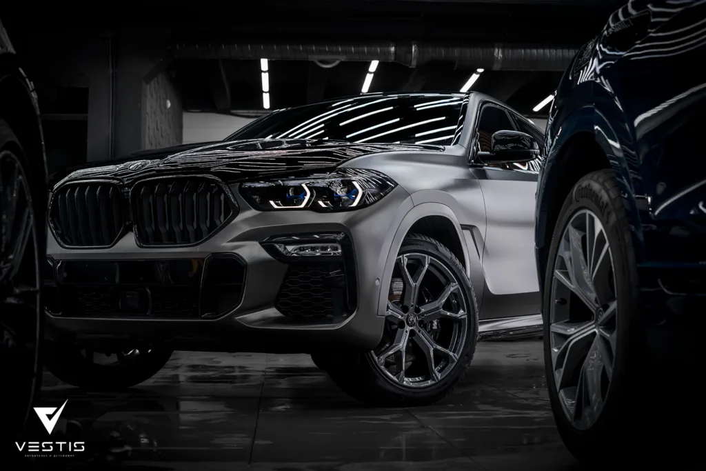 Полная оклейка кузова BMW X6 G06 в 2 типа пленок