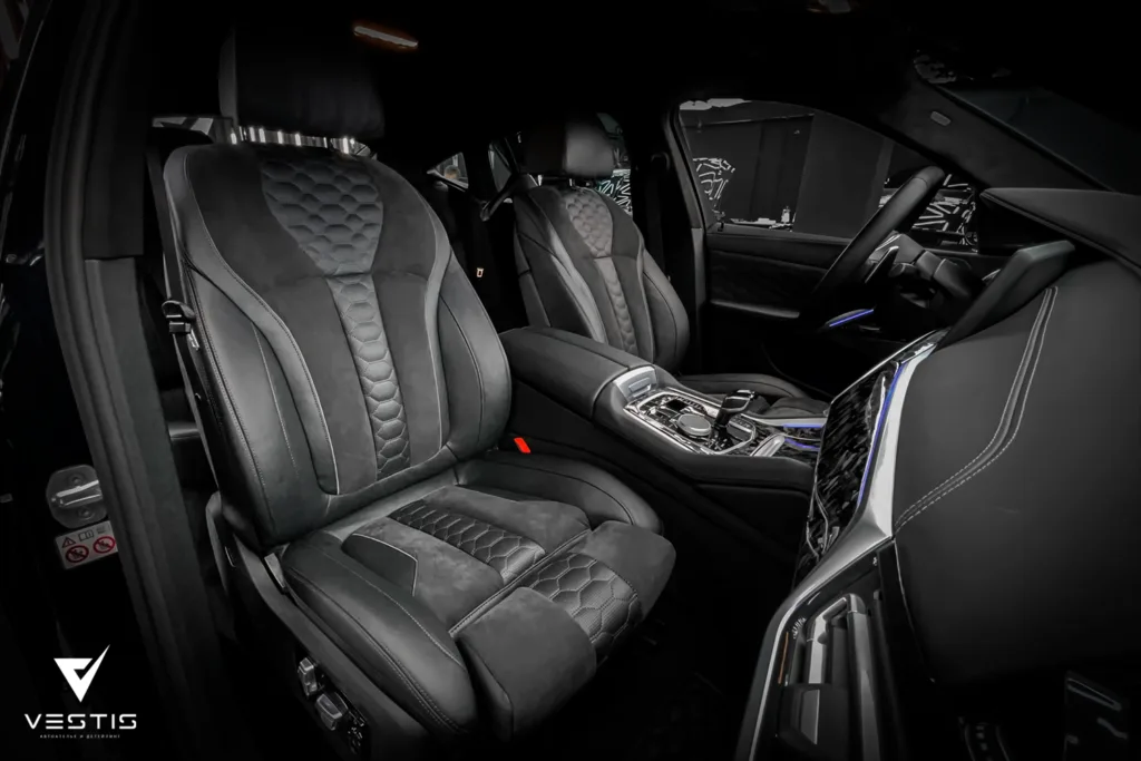 Перешив салона и ламинация карбоном интерьера BMW X6
