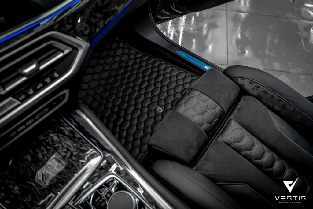 Перешив салона и ламинация карбоном интерьера BMW X6