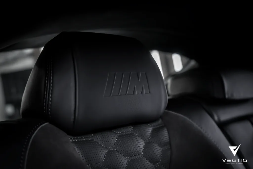 Перешив салона и ламинация карбоном интерьера BMW X6