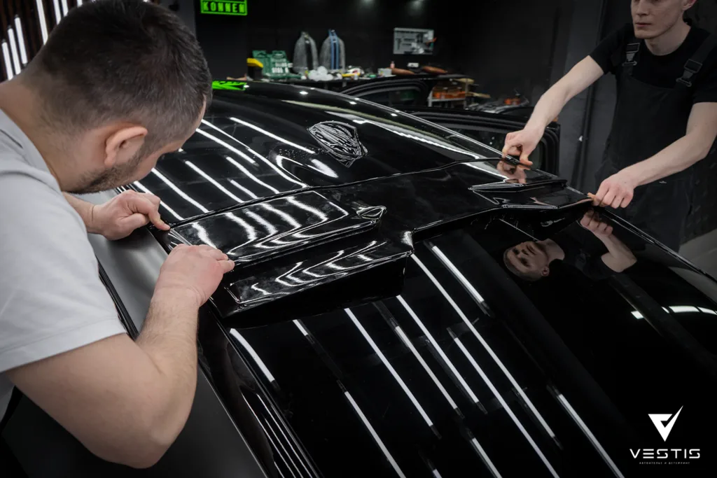 Полная оклейка кузова BMW X6 G06 в 2 типа пленок