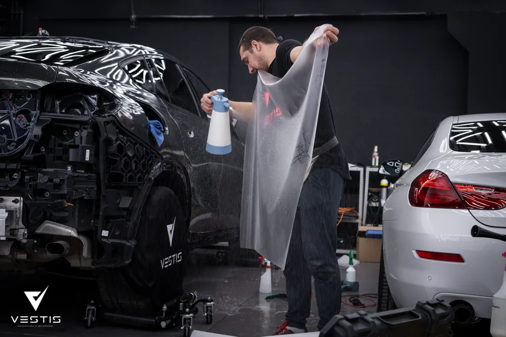 Полная оклейка кузова BMW X6 G06 в 2 типа пленок