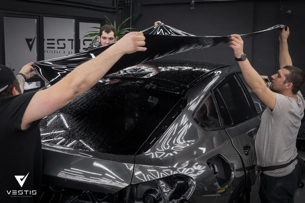 Полная оклейка кузова BMW X6 G06 в 2 типа пленок