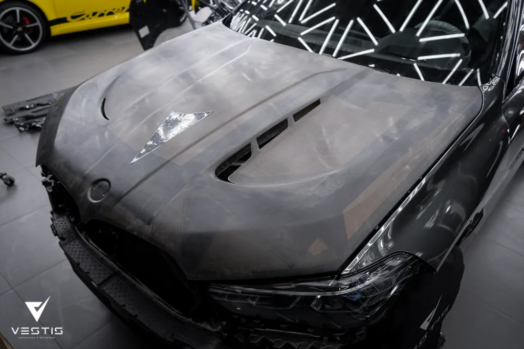 Полная оклейка кузова BMW X6 G06 в 2 типа пленок