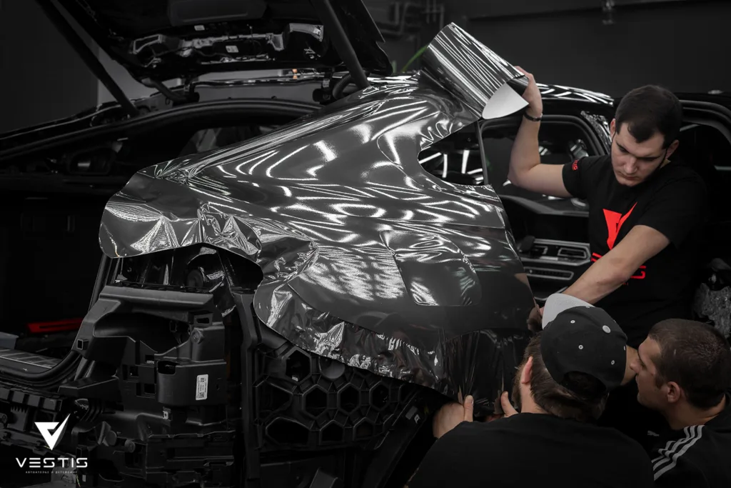 Полная оклейка кузова BMW X6 G06 в 2 типа пленок