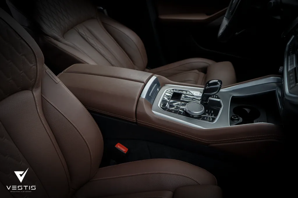 Перешив салона и ламинация карбоном интерьера BMW X6