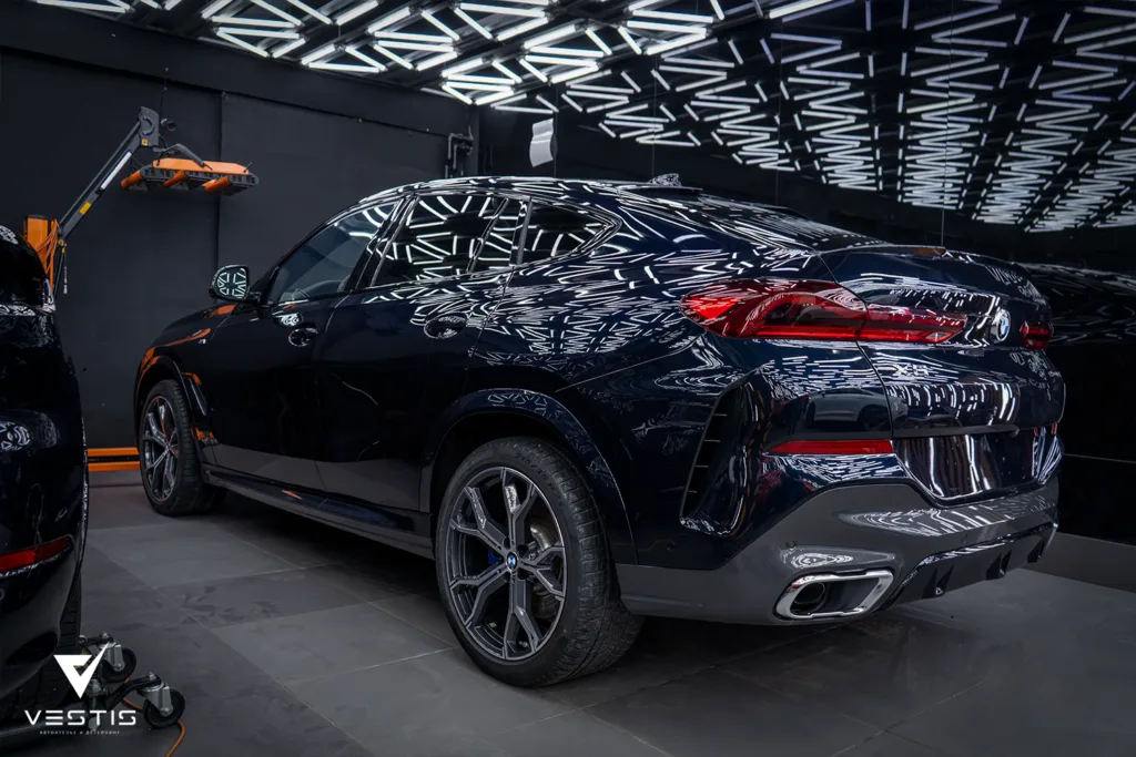 Полная оклейка кузова BMW X6 G06 в 2 типа пленок