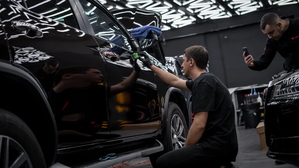Антигравийная пленка и керамика на ЛКП Toyota Fortuner 13 Антигравийная пленка и керамика на ЛКП Toyota Fortuner