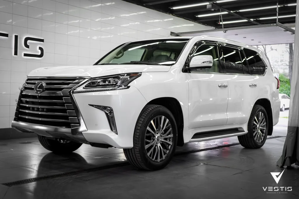 Химчистка и установка антигравийной пленки на Lexus LX570 10 Lexus LX570 - Химчистка кузова и салона, оклейка антигравийной пленкой, полировка и нанесение воска