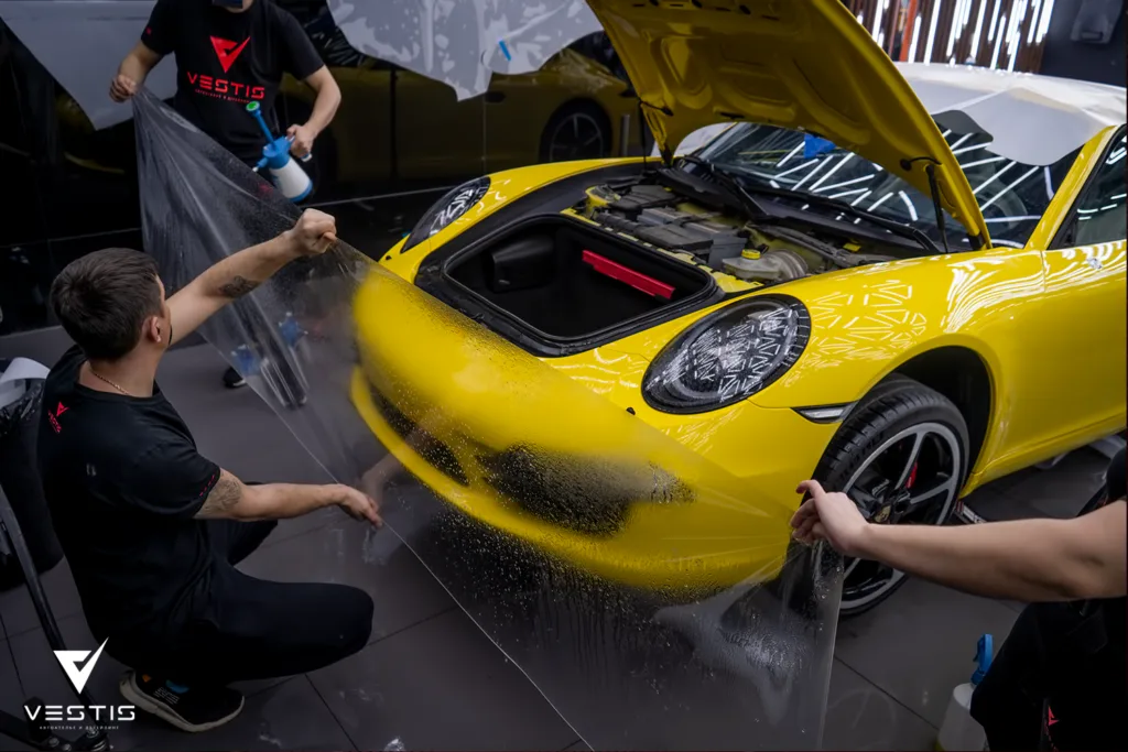 Полная оклейка кузова в антигравийную пленку Porsche 911