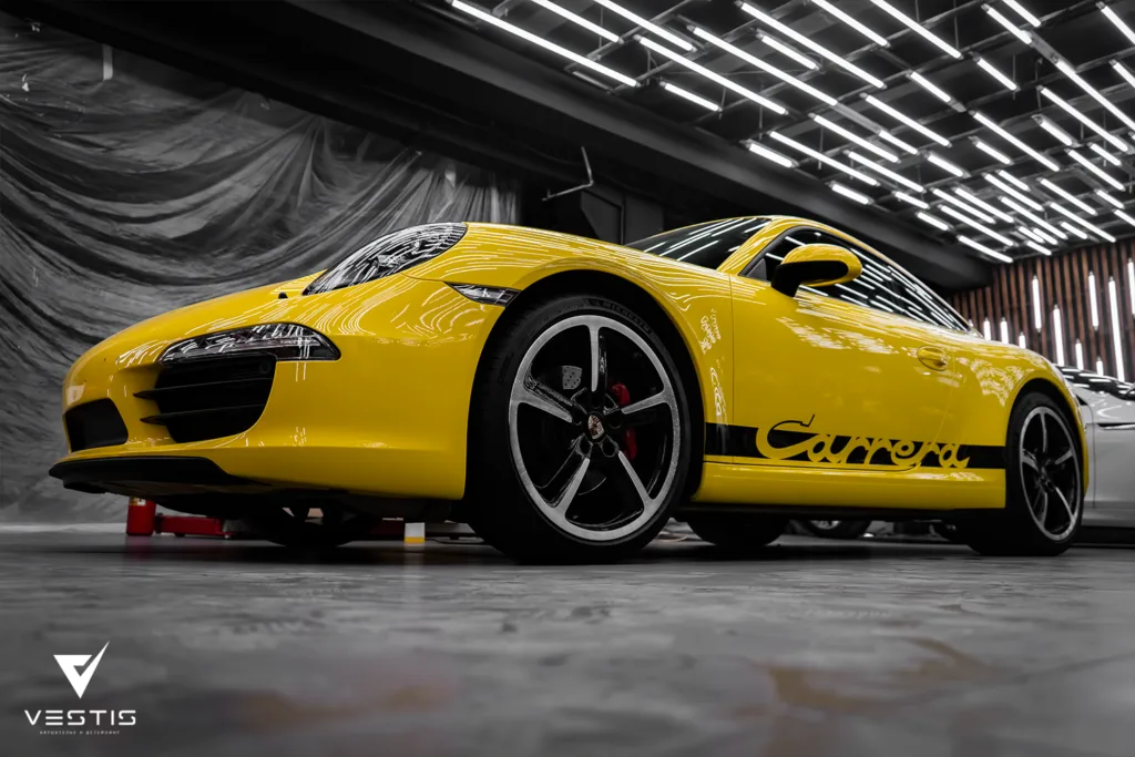 Полная оклейка кузова в антигравийную пленку Porsche 911