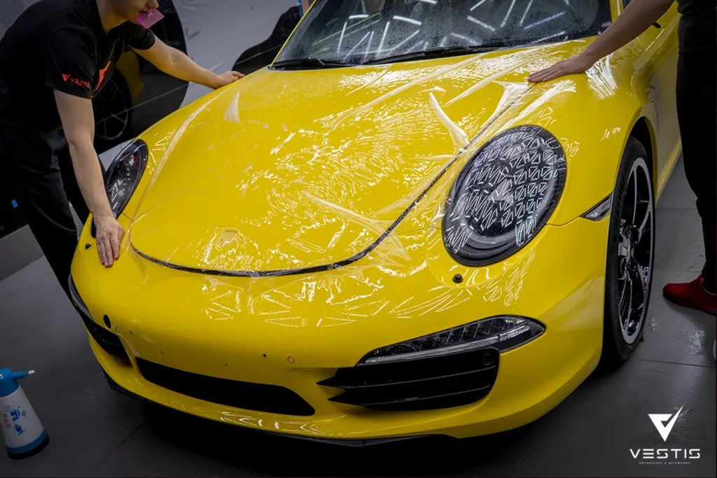 Полная оклейка кузова в антигравийную пленку Porsche 911