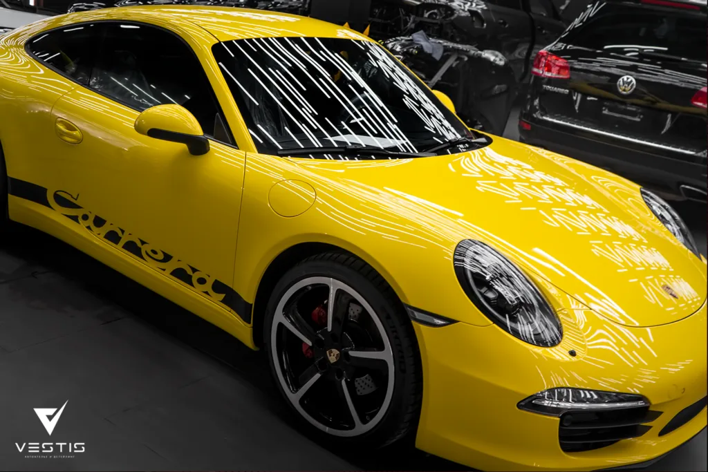 Полная оклейка кузова в антигравийную пленку Porsche 911