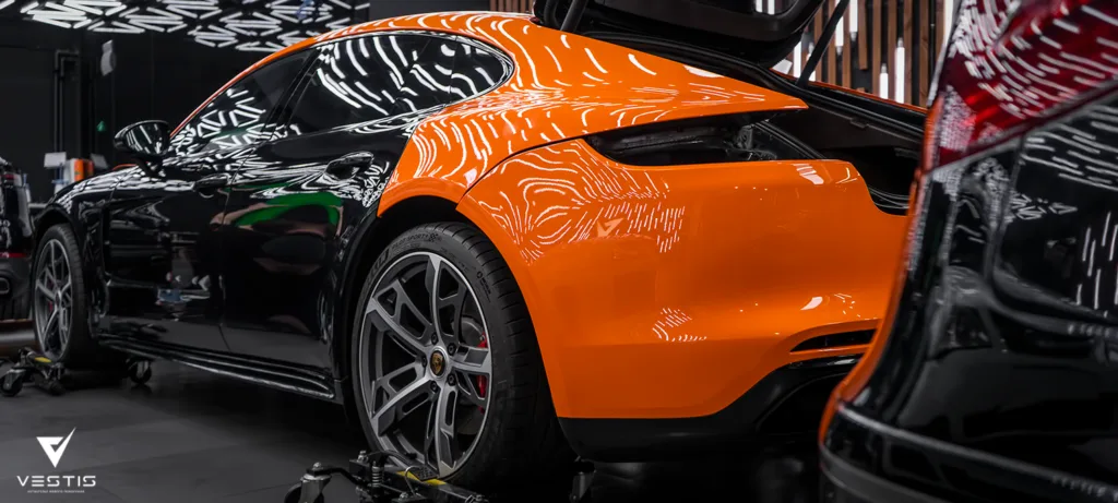 Оклейка в цветную антигравийную пленку Porsche Panamera
