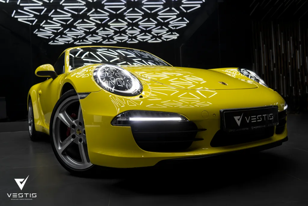 Полировка и нанесение керамики на кузо Porsche 911 Carrera