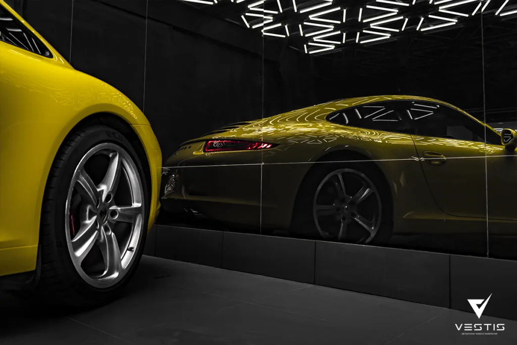 Полировка и нанесение керамики на кузо Porsche 911 Carrera