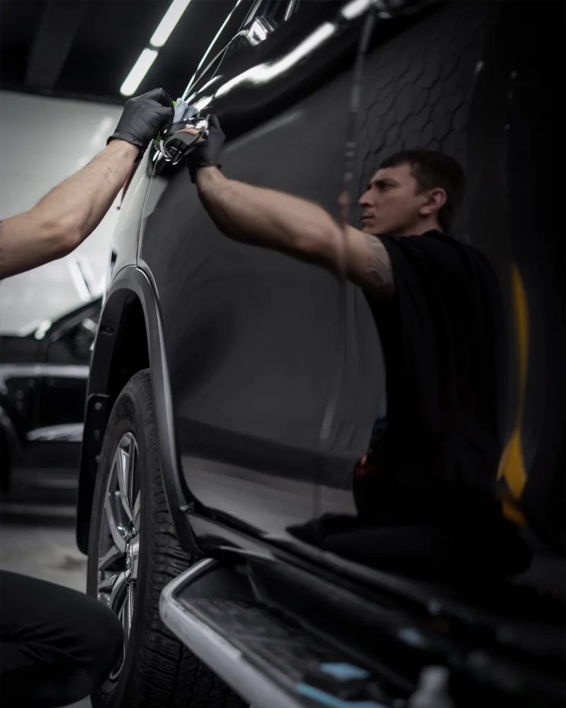 Антигравийная пленка и керамика на ЛКП Toyota Fortuner