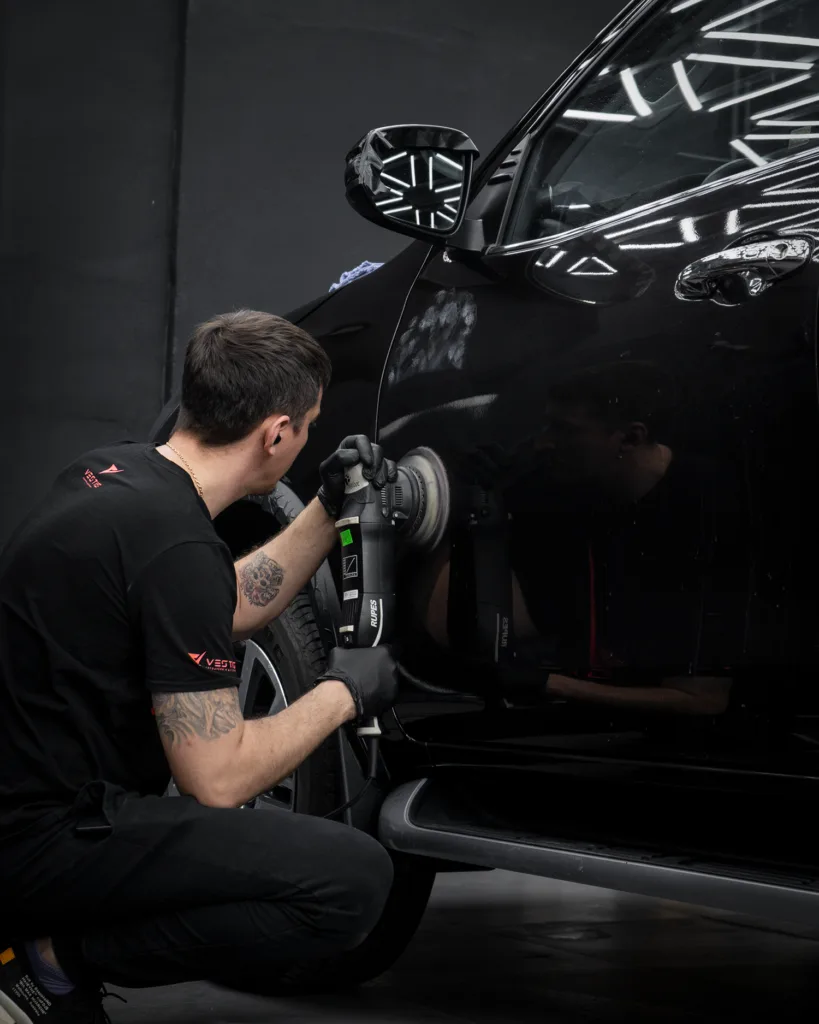 Антигравийная пленка и керамика на ЛКП Toyota Fortuner 3 Антигравийная пленка и керамика на ЛКП Toyota Fortuner
