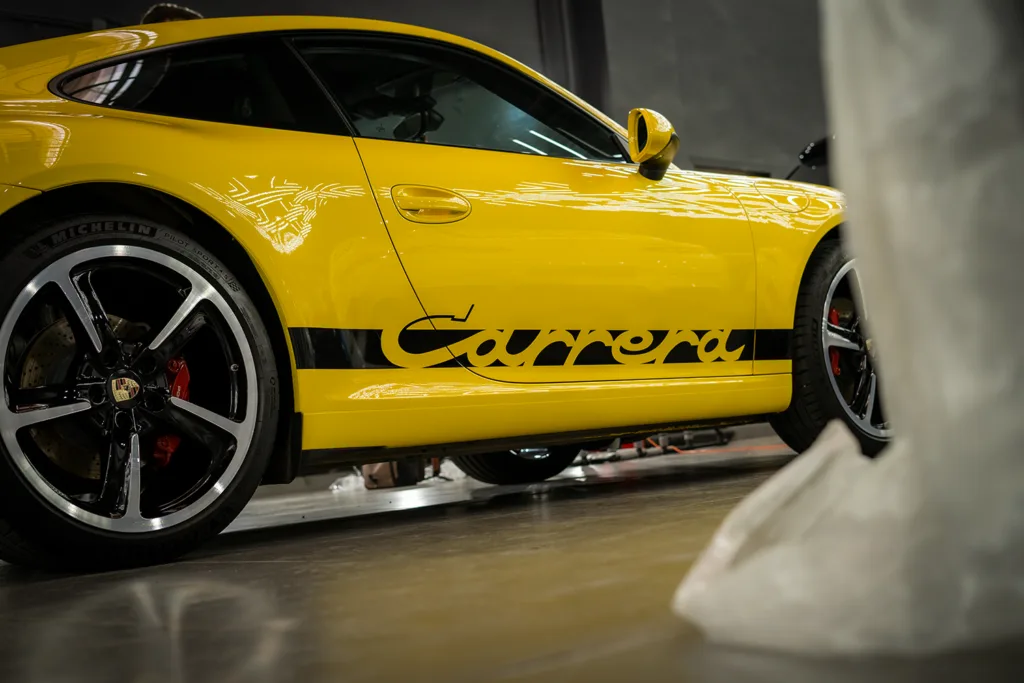 Стайлинг винилом и бронь лобового стекла Porsche 911 2 Стайлинг винилом и бронь лобового стекла Porsche 911