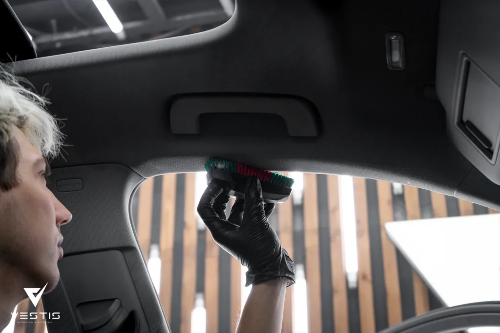 Антигравийная пленка, химчистка и полировка ЛКП Audi A4 6 Антигравийная пленка, химчистка и полировка ЛКП Audi A4