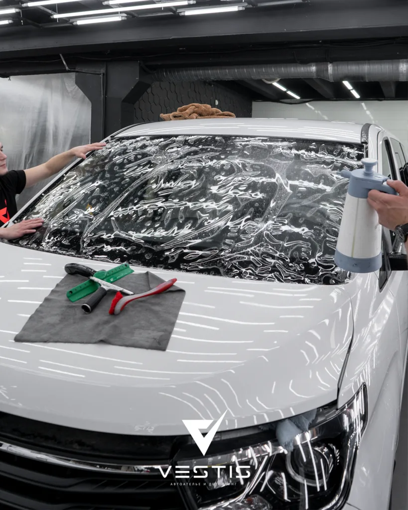Защита кузова и лобового стекла антигравийной пленкой Hyundai H1
