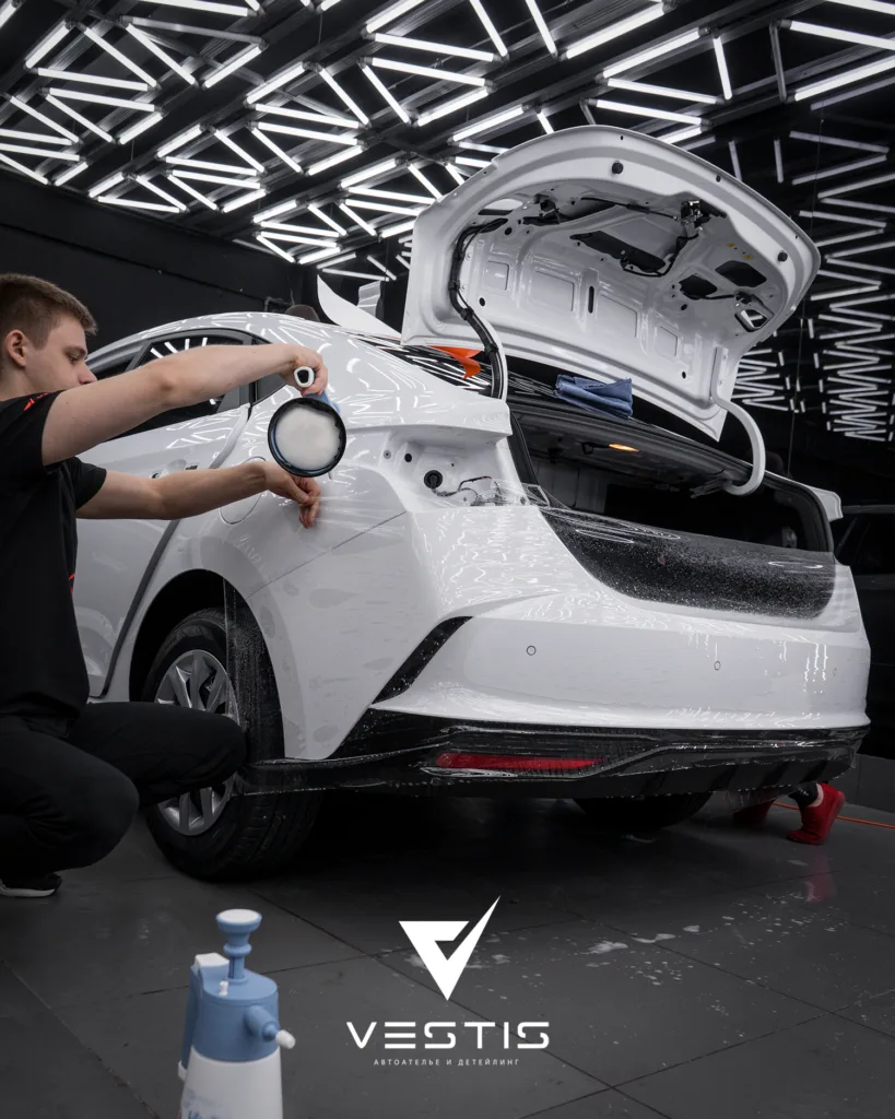 Полная оклейка антигравийной пленкой Hyundai Solaris