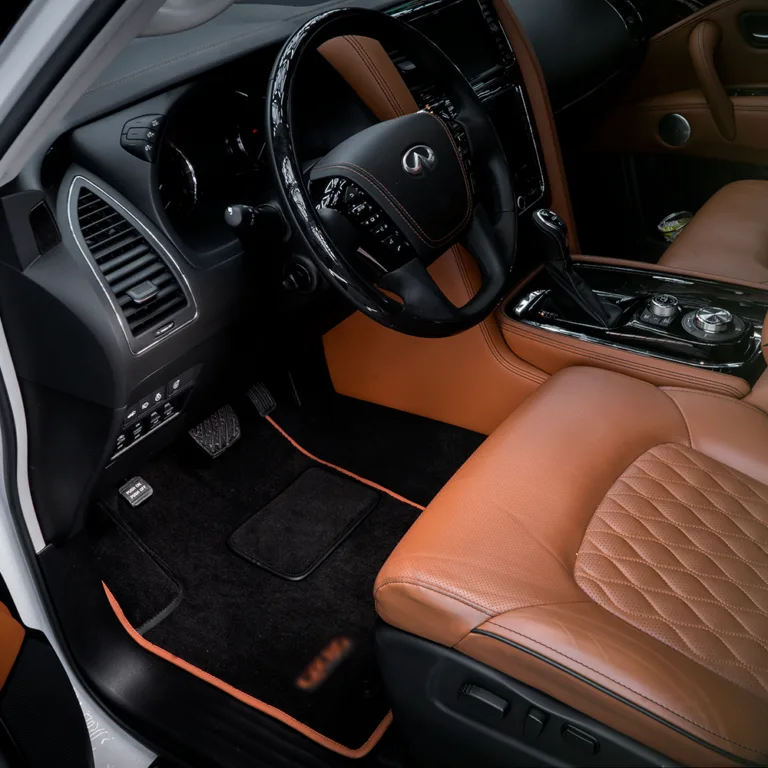 Комплект ковриков из плотного немецкого ворса в Infiniti QX80 1 Комплект ковриков из плотного немецкого ворса в Infiniti QX80