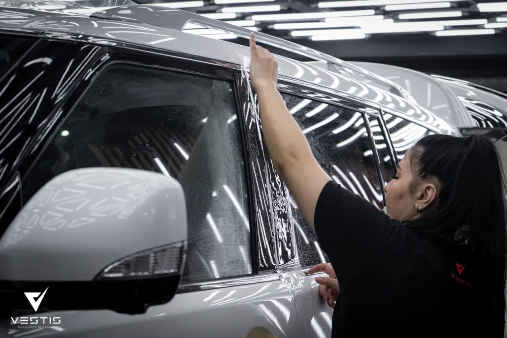 Полная оклейка антигравийной пленкой кузова Infiniti QX80 8 Полная оклейка антигравийной пленкой кузова Infiniti QX80