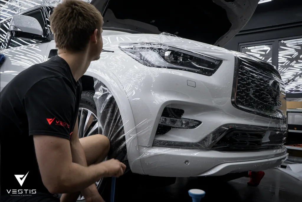 Полная оклейка антигравийной пленкой кузова Infiniti QX80 3 Полная оклейка антигравийной пленкой кузова Infiniti QX80