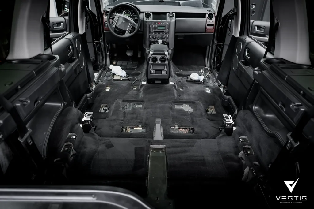 Комплексная химчистка салона Land Rover Discovery 9 Комплексная химчистка салона Land Rover Discovery