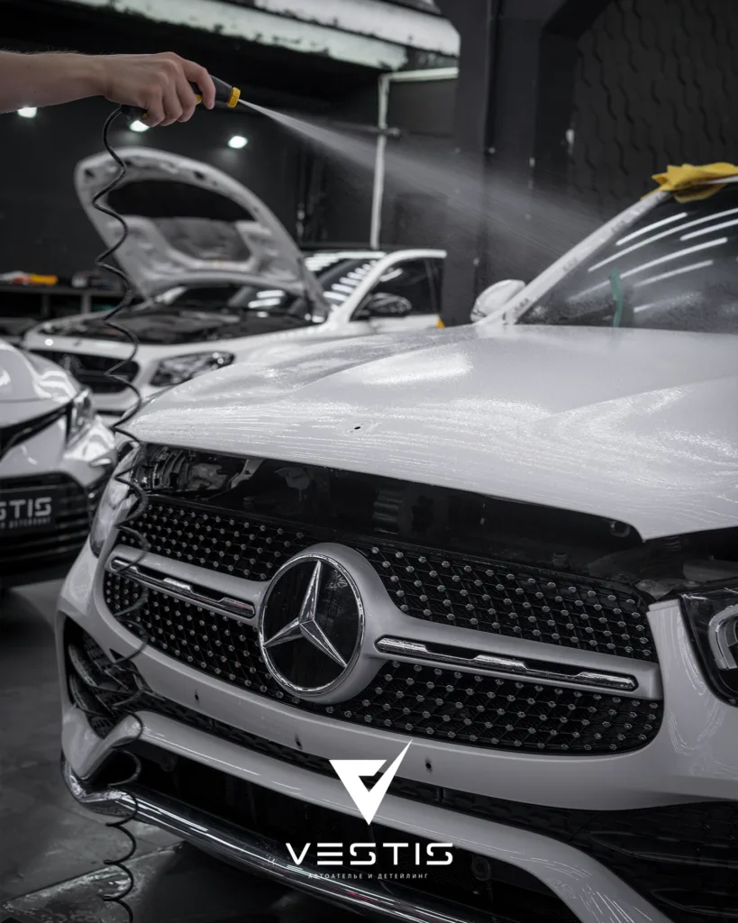 Установка антигравийной пленки на кузов Mercedes Benz GLC