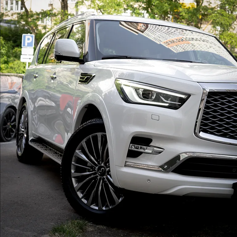 Полная оклейка антигравийной пленкой кузова Infiniti QX80 2 Полная оклейка антигравийной пленкой кузова Infiniti QX80