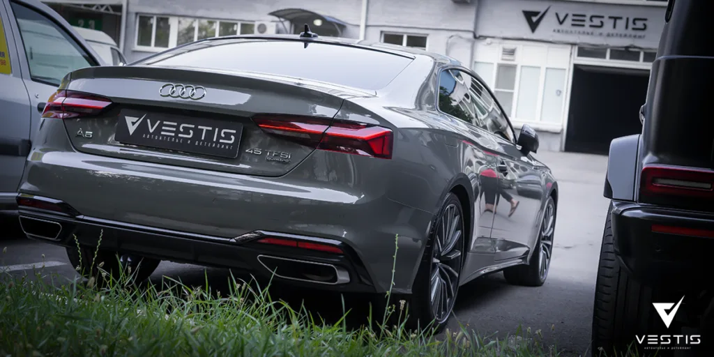 Audi A5 - Шумоизоляция, нанесение керамики на кузов, тонировка и бронь лобового стекла 1 Audi A5 — Шумоизоляция, нанесение керамики на кузов, тонировка и бронь лобового стекла
