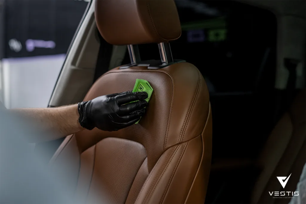 Химчистка салона и керамика на кожаные элементы Audi Q7 7 Химчистка салона и керамика на кожаные элементы Audi Q7