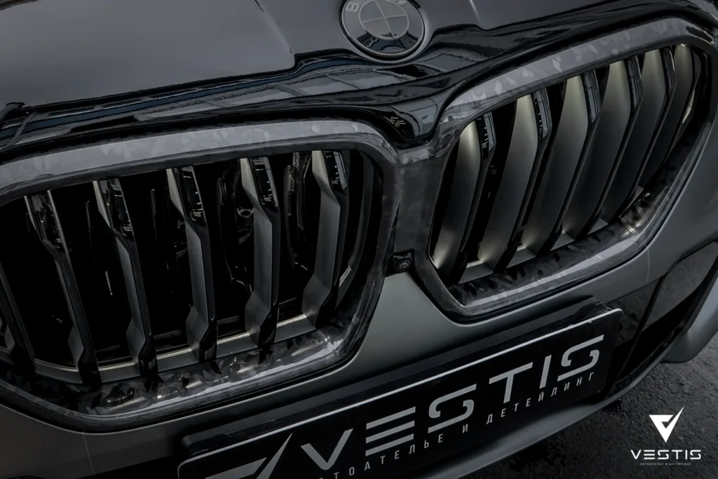 Карбоновая решетка радиатора для BMW X6 G06 12 Карбоновая решетка радиатора для BMW X6 G06