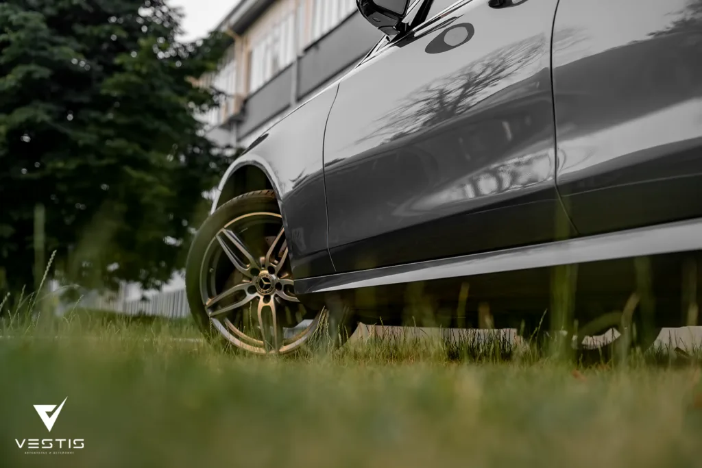 Полировка ЛКП и нанесение керамики Mercedes Benz E Class 15 Полировка ЛКП и нанесение керамики Mercedes Benz E Class
