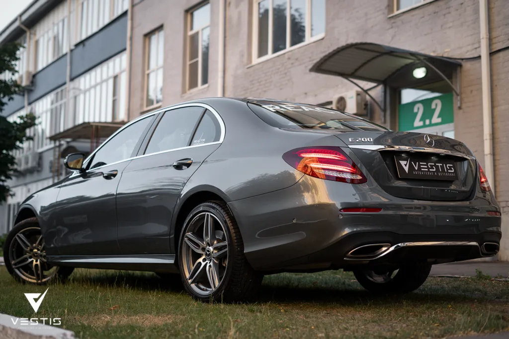 Полировка ЛКП и нанесение керамики Mercedes Benz E Class 13 Полировка ЛКП и нанесение керамики Mercedes Benz E Class