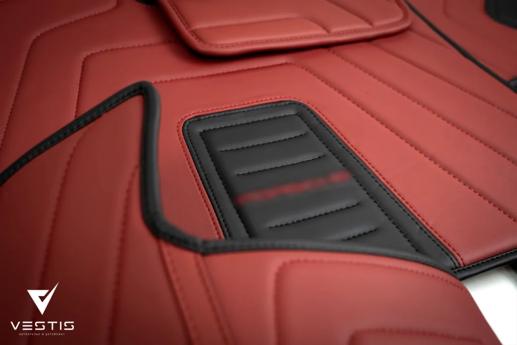 Комплект ковриков и детский бустер для Porsche Cayenne