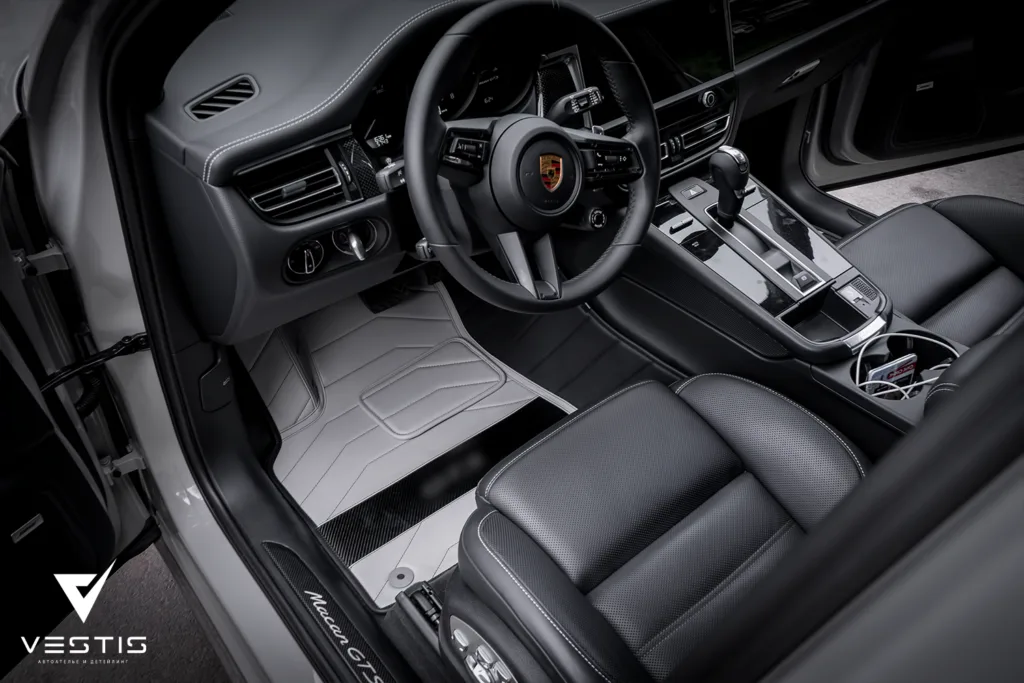 Коврики со вставками из карбона Porsche Macan GTS