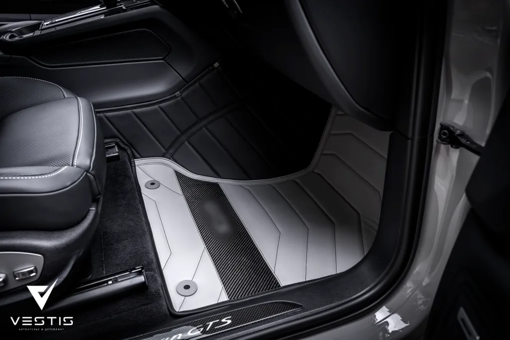 Коврики со вставками из карбона Porsche Macan GTS