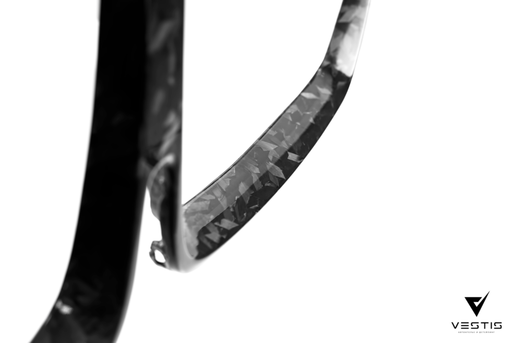 Карбоновая решетка радиатора для BMW X7 4 Карбоновая решетка радиатора для BMW X7