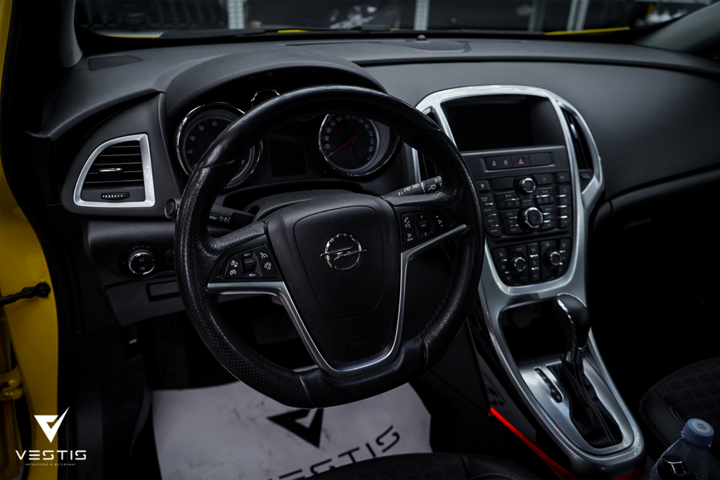 Большой детейлинг комплекс из 19 услуг для Opel Astra 19 Opel Astra Химчистка антихром и тор.png7