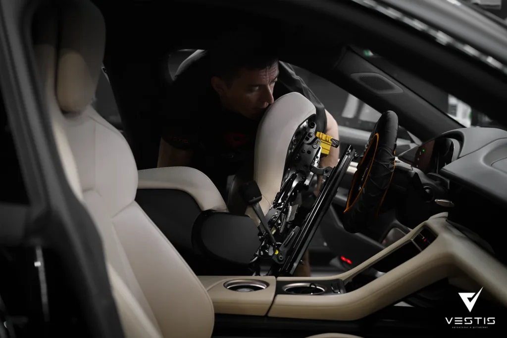 Карбон, перешив, шумоизоляция и коврики для Porsche Taycan 5 Porsche Taycan Перешив карбон и шумоизоляция27