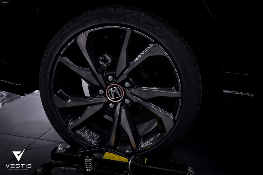 Honda Civic Перешив аквапринт реставрация дисков замена ремней шумоизоляция и полировка коврики керамика Graphen3