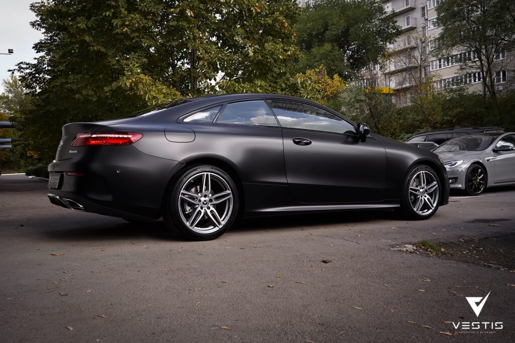 Защита кузова Mercedes-Benz E Coupe матовой пленкой Suntek 8 Mercedes Benz E Coupe Матовая пленка и антихром18