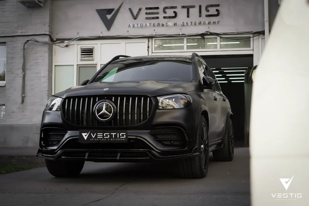 Mercedes Benz GLS Полная матовая оклейка расклейка обвесы и пороги подкапывание окрас6