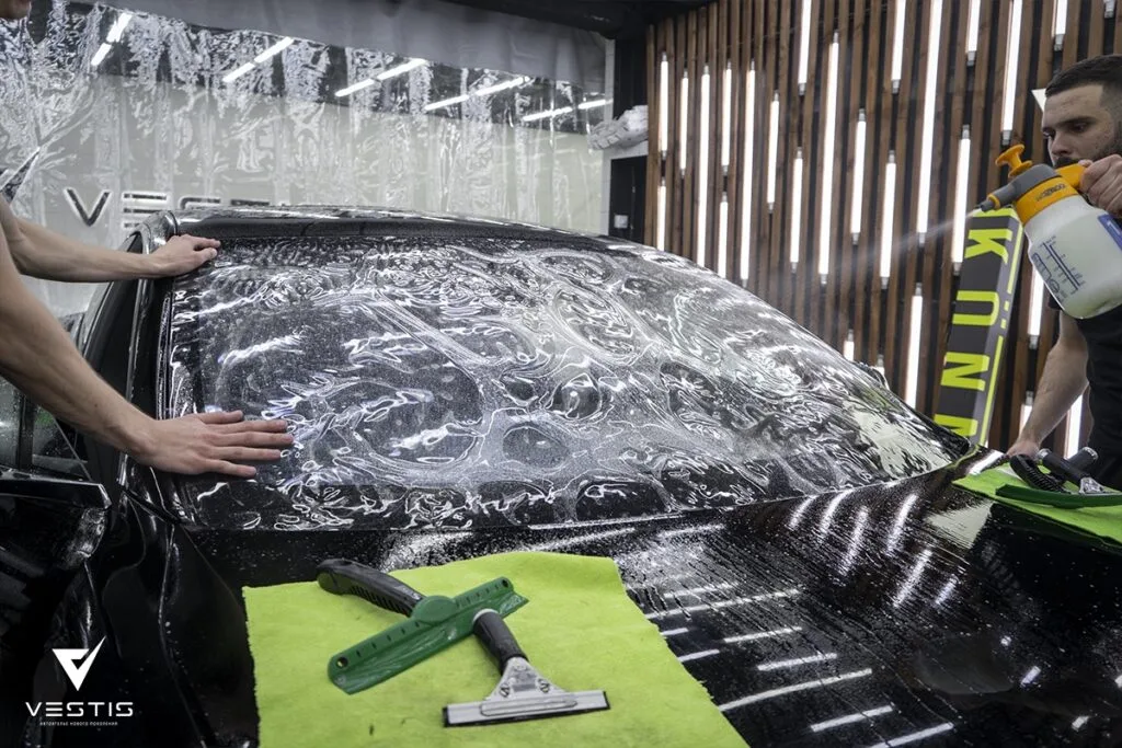 Tesla Model S Андрей С КОПИРАЙТОМ Бронь лобового3