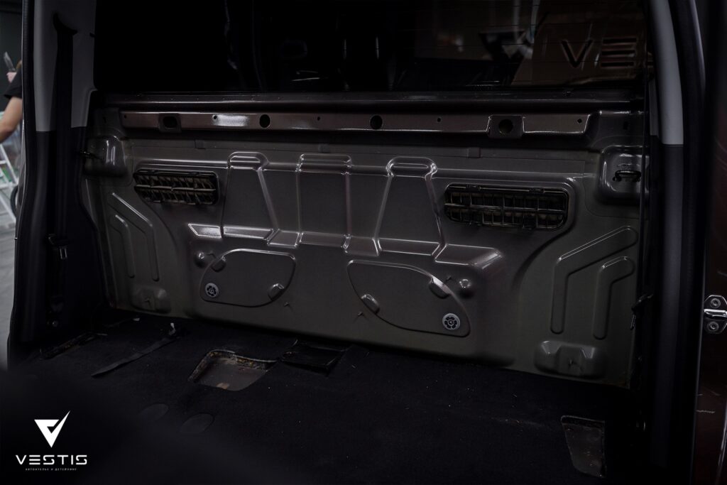Volksawagen Amarok Шумоизоляция и химчистка3