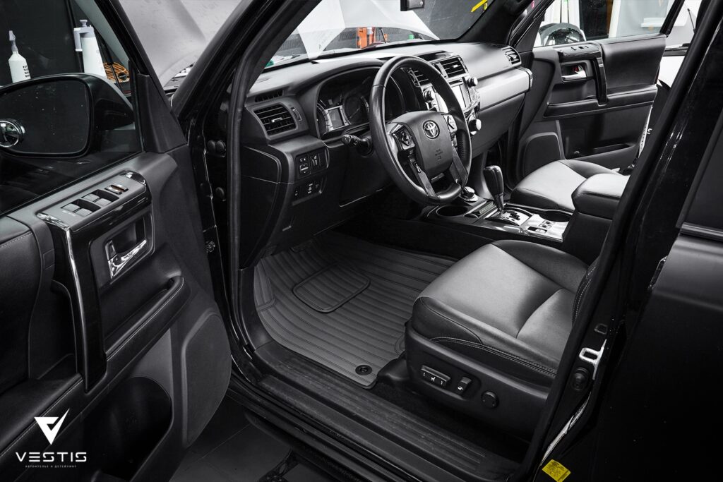 Оклейка матовой антигравийной пленкой Toyota 4Runner 25 Toyota 4Runner Матовая пленка шумоизоляция коврики перетяжка потолка21